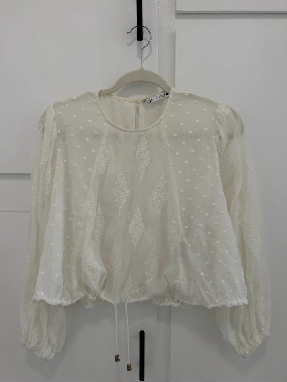 Zara Women’s Cream Embroidered Long-Sleeve Blouse